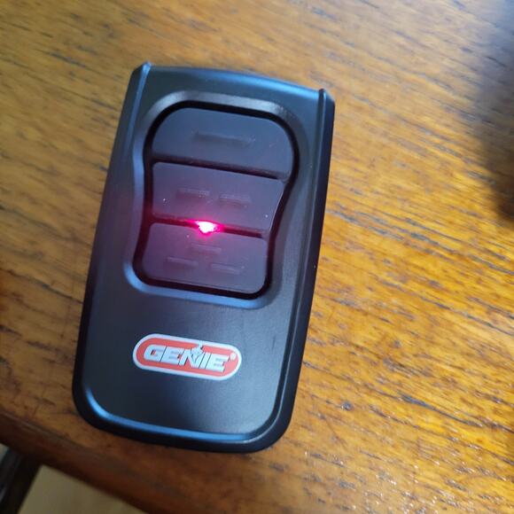 Genie GM3T (3-Button) Garage Door Gate Opener Remote - Picture 1 of 9